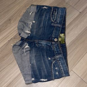Hollister jean shorts (PRICE NEGOTIABLE)